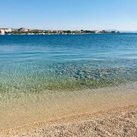 Stina In A By The Sea * Srima